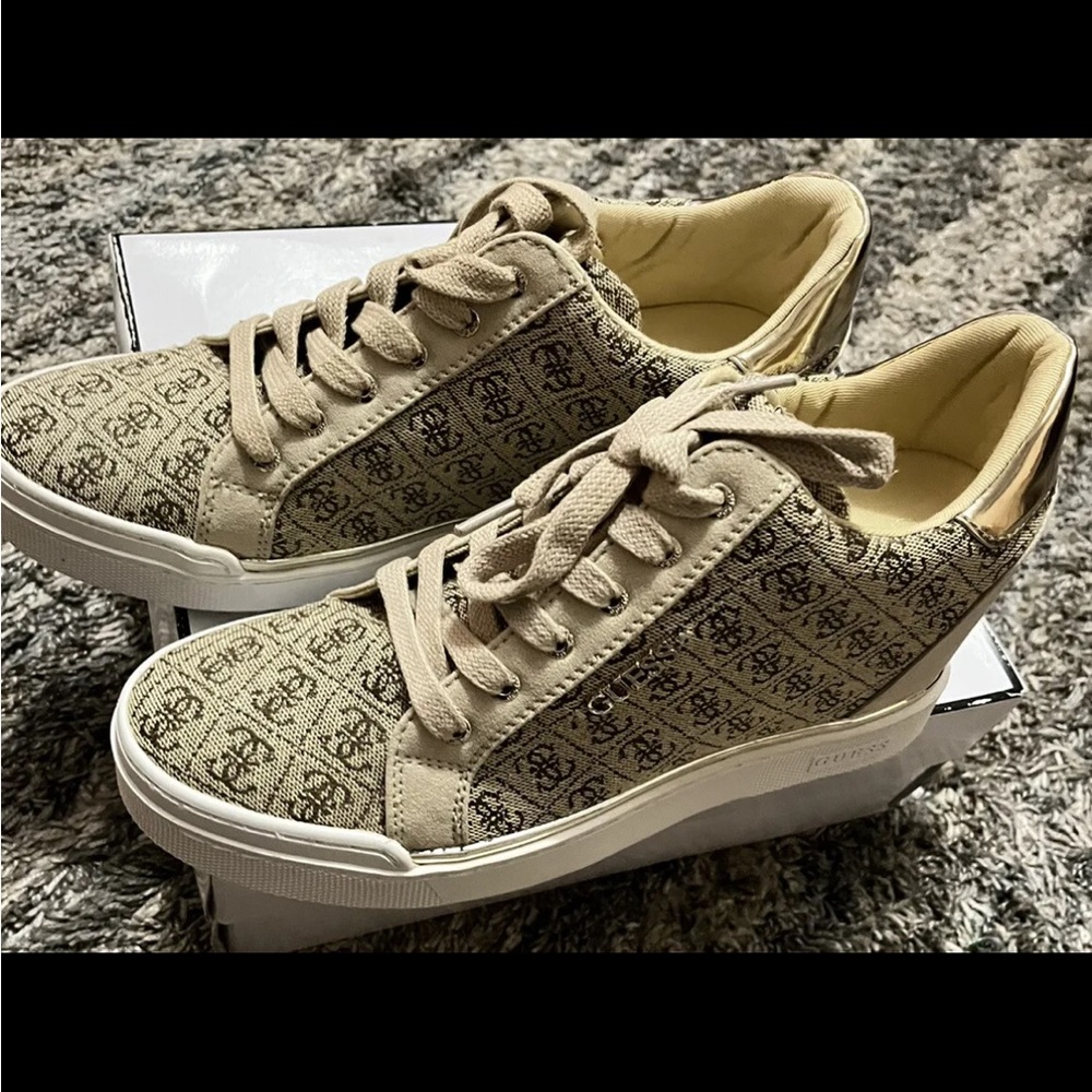 Guess Brown Multi Fabric Women's Flowurs Wedge Sneakers 9.5 Fashion Comfortable